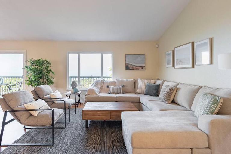 Ocean View Retreat Mins to Beaches & Trails - B&B Pacifica