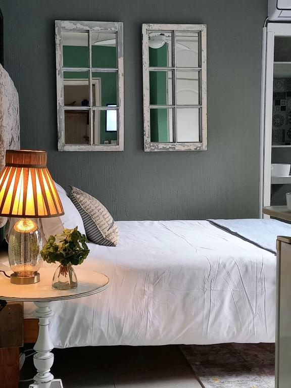 Driftwood Suite, Villa Roc Guesthouse, Salt Rock Ballito, Pet Friendly - B&B Sheffield Beach