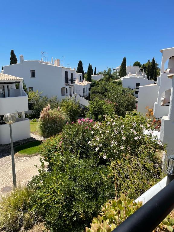 FeWo Cesar Manrique - Albufeira, Portugal - B&B Albufeira