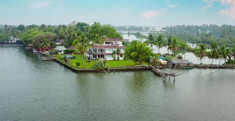 Waters Edge Kochi - a VKation Experience - B&B Kochi