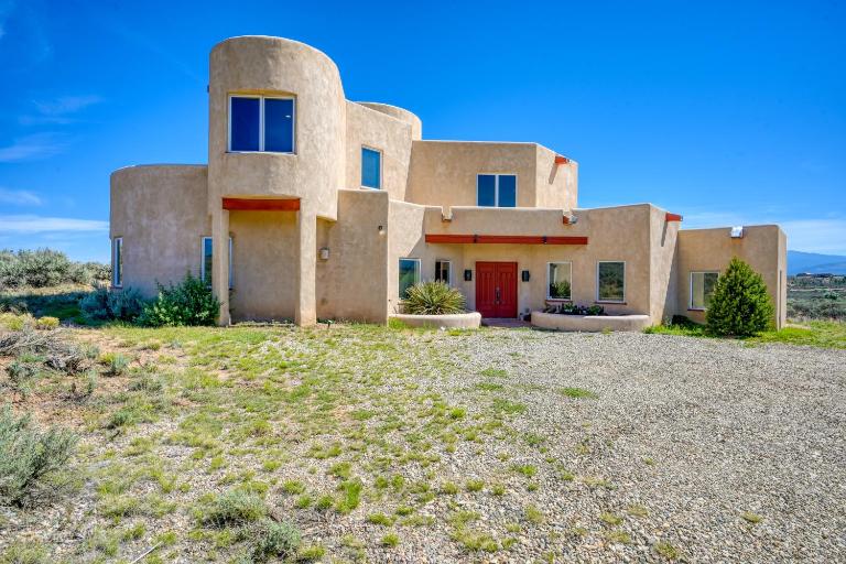 Southwest Stunner - B&B Ranchos de Taos