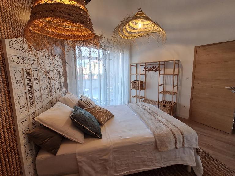 Gite cosy dans une demeure de charme - Romane - Ferienwohnung Thuir