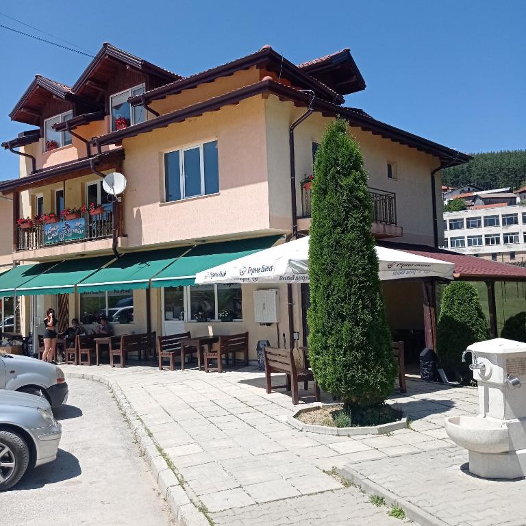Къща за гости-Ганеви - B&B Zmeitsa