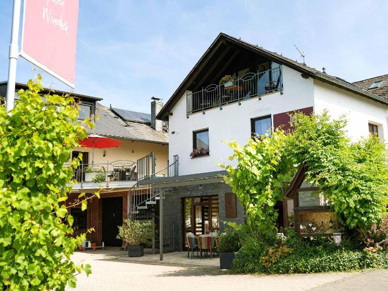 Wein & Wohngut Paulushof - B&B Pünderich