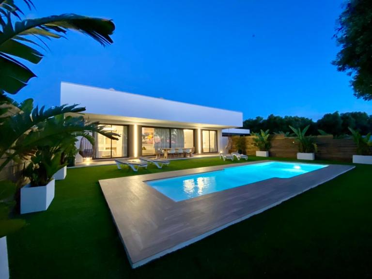 VISTA LAGO VILLE - Bed and Breakfast Chiclana de la Frontera