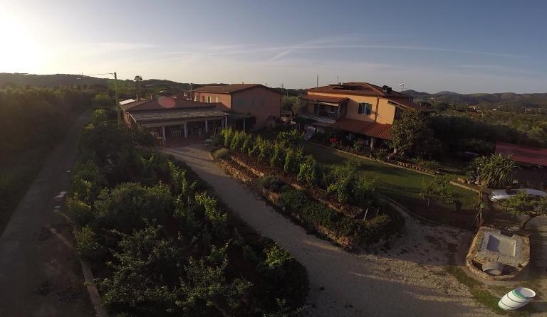 Agriturismo Montefabbrello - Bed and Breakfast Magazzini