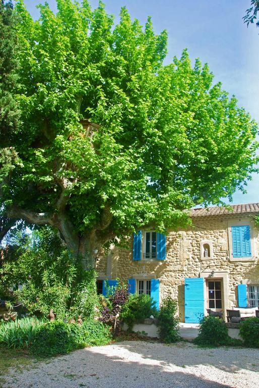 Les Volets Bleus Provence - Bed and Breakfast Salon-de-Provence