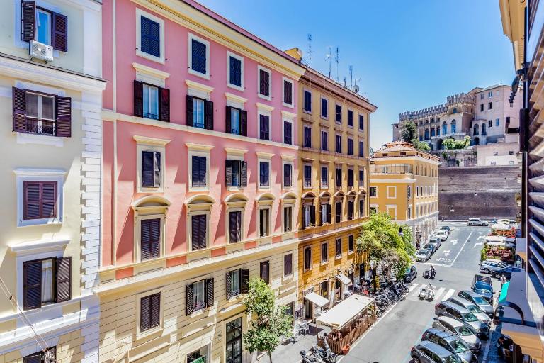 Domus Camilla - B&B Roma