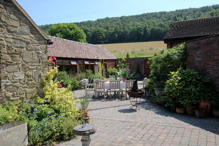Garden Cottage at Eaton Manor - Chambres d'hôtes Eaton