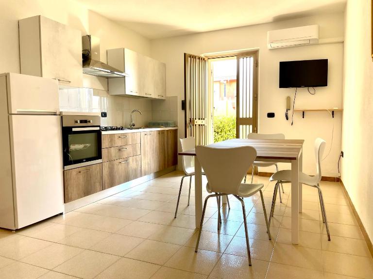 APPARTAMENTO LA CALETTA VACANZE - Ferienwohnung La Caletta