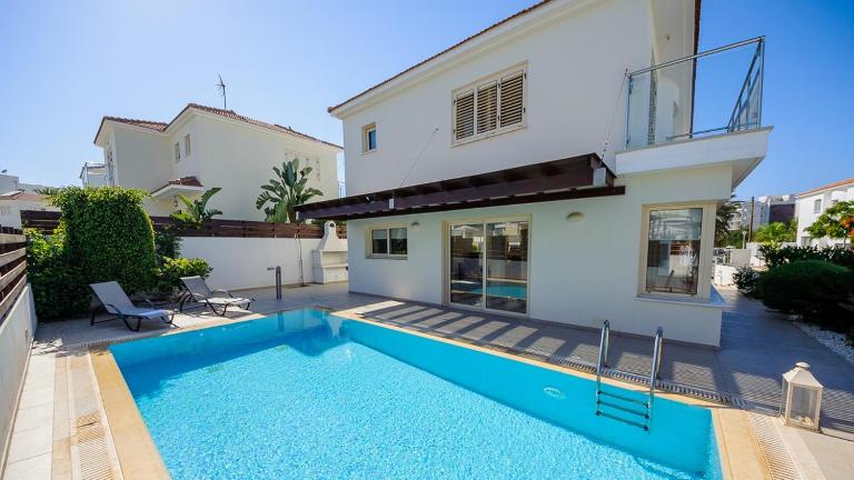 Pernera Holiday Villa 015 - Bed and Breakfast Protaras