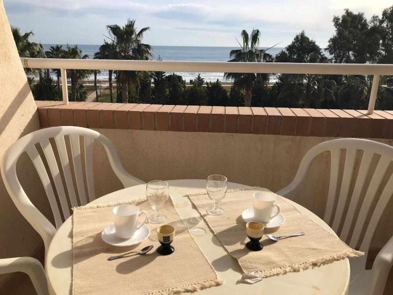 Apartamento a primera linea de playa ideal para relajarte - COSTA MARINA III - Ferienwohnung Oropesa del Mar