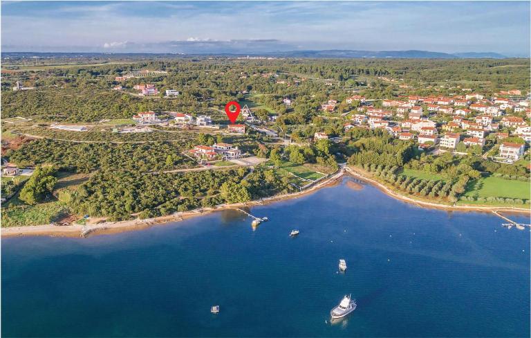 1 Bedroom Beach Front Apartment In Medulin - Ferienwohnung Medulin