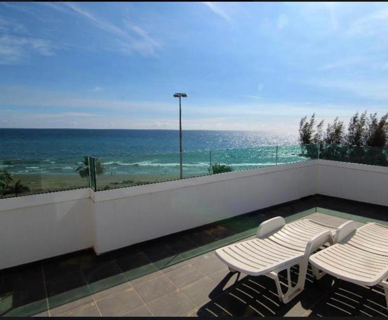 Precioso apartamento en 1ª línea de mar - B&B San Agustin