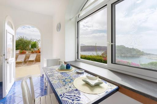 sole chiaro home - B&B Procida