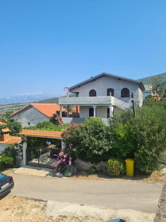 Apartman Mihaela - B&B Karin