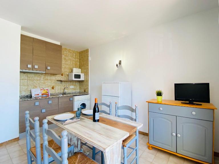 APARTAMENTOS AQUARIUM. (2A) PERFECT FOR 2. - B&B Rosas