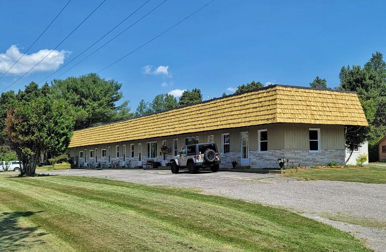 MacIver's Motel and Camp - Ferienwohnung Blind River