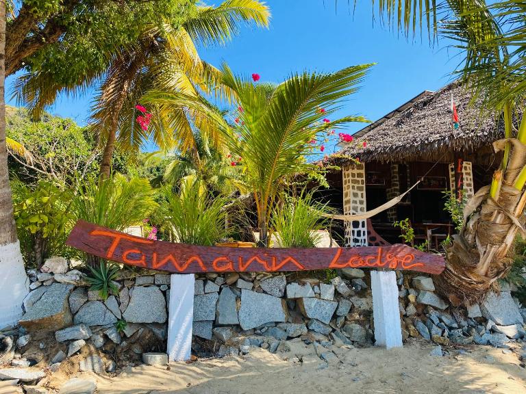 Tamarin Lodge - Bed and Breakfast Ampangorinana