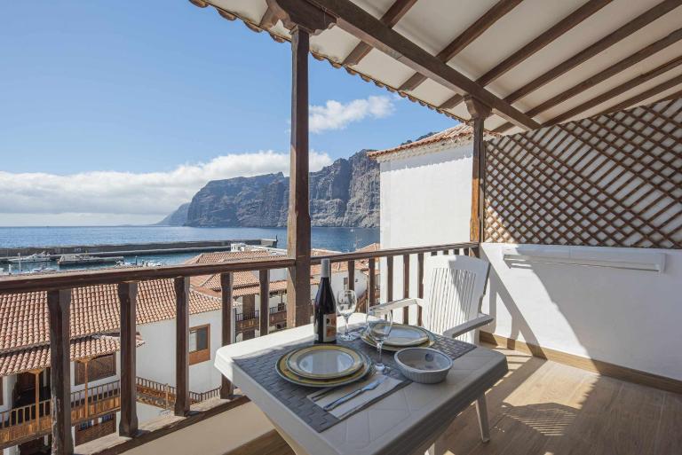 Ático Los Gigantes Vistas+WIFI 600 Mbps + Playa - B&B Santiago del Teide