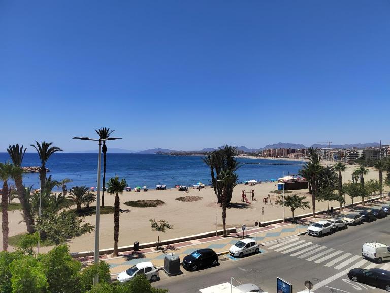 Las Palmeras 1 - B&B Águilas