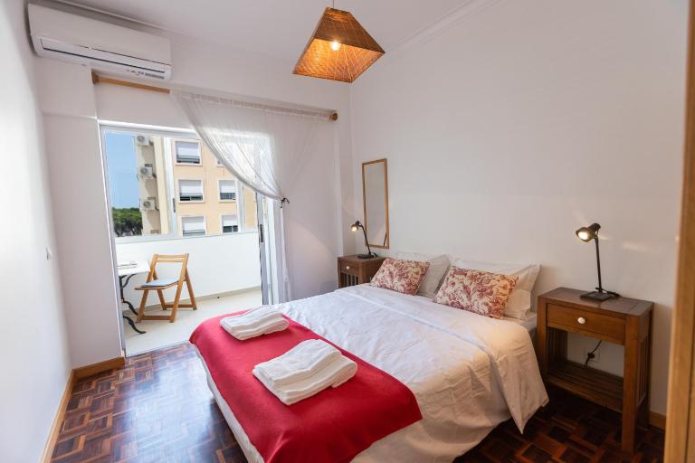 Sun & Beach Apartment by Soulplaces - B&B Costa de Caparica