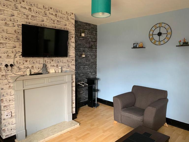 Ovington Grove 1, Free parking, 3 bedrooms, upto 4 guests, - B&B Newcastle upon Tyne
