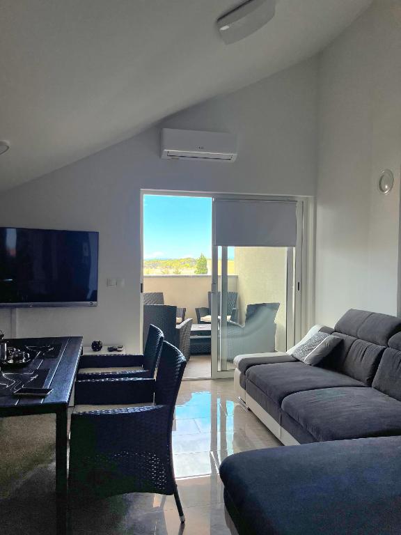 Florena Novalja - B&B Novalja