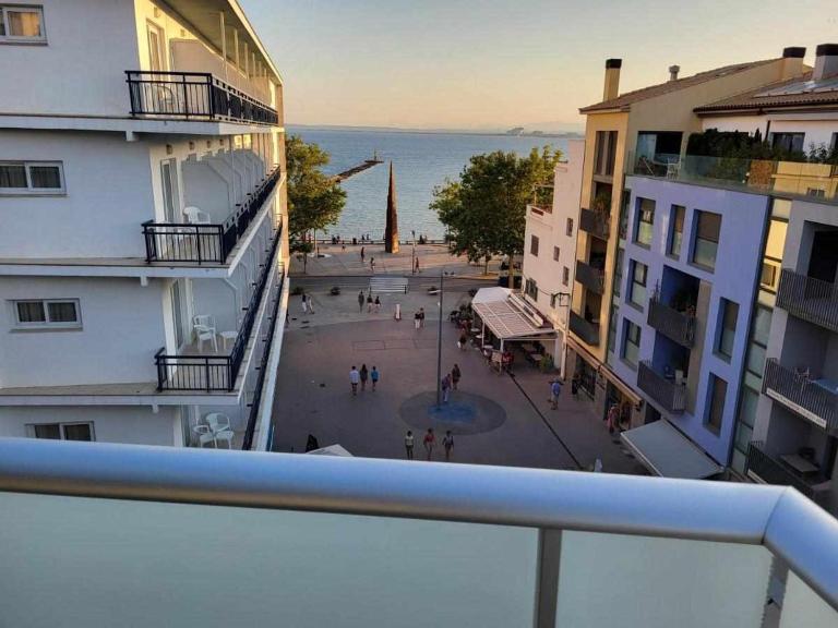 Roses Casc Antic SL Sant Elm 4 - B&B Roses