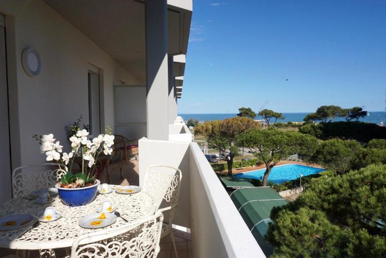 Flat with a partial sea view - B&B Porto Santa Margherita