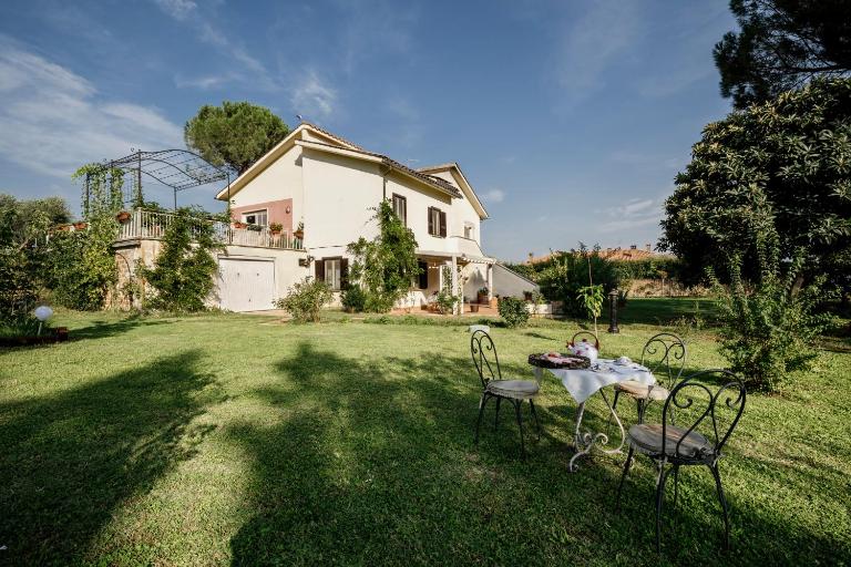 La Casa Dei Fiori - B&B Fabrica di Roma