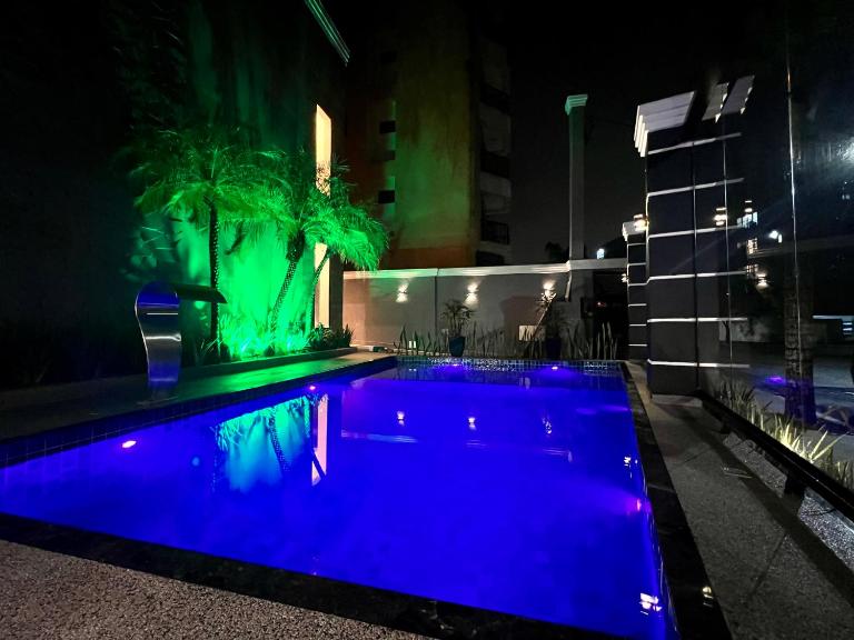 Marmeu Tombo com Hidro Aquecida Privativa - Ferienwohnung Guarujá