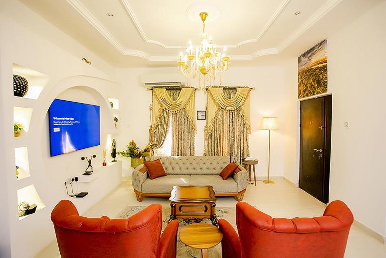 Kiki's Home and Apartments - B&B Magboro