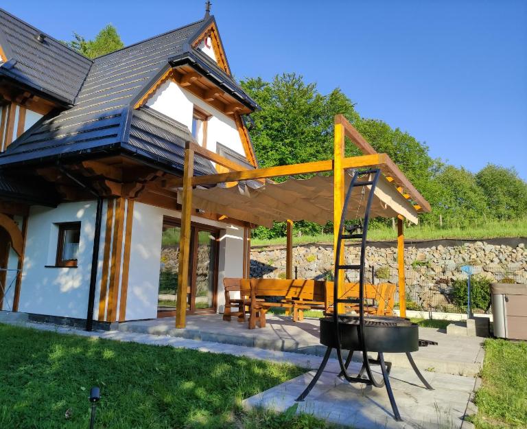 Zacna Chata domek z jacuzzi na wyłączność - B&B Półrzeczki