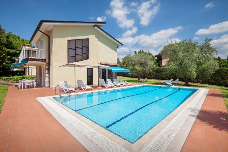 Villa Rose With Pool - B&B Bardolino