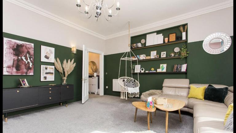 Grand Apartment in Historic Building with Free Parking - B&B Kent
