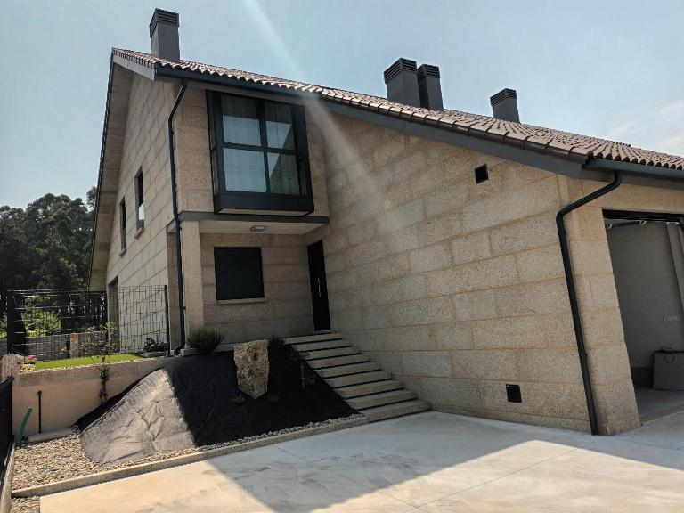 Casa da Rabeira con terraza barbacoa y aparcamiento - B&B Cambados