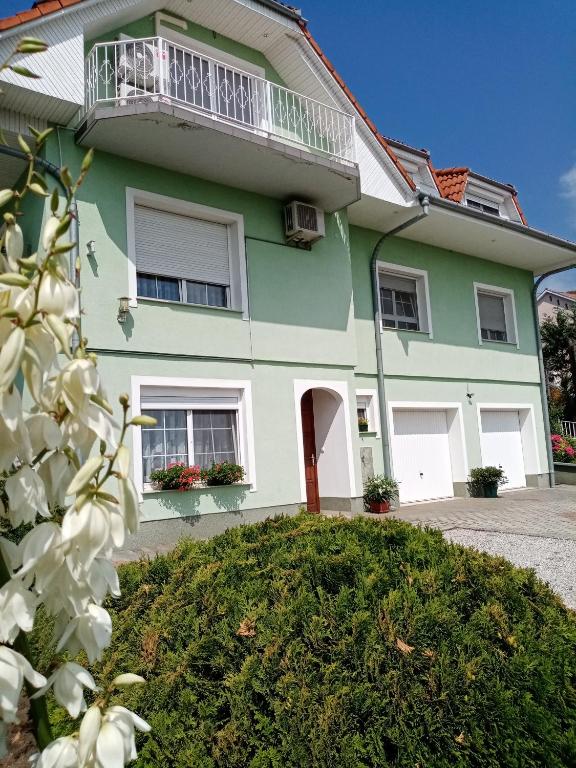 Magnólia Apartman Zalakaros - Bed and Breakfast Zalakaros