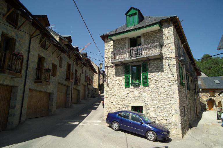 Apartamentos Codallos - B&B Tramacastilla de Tena