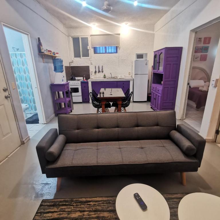 2 bedroom apartment with a/c Wi-Fi best location! - Ferienwohnung Ixtapa-Zihuatanejo