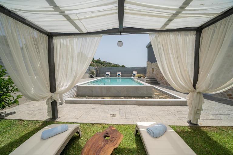 Popi's Villa - B&B Svoronáta