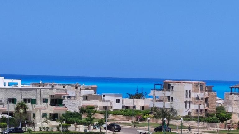 Green Beach Apartment - Bed and Breakfast El Alamein