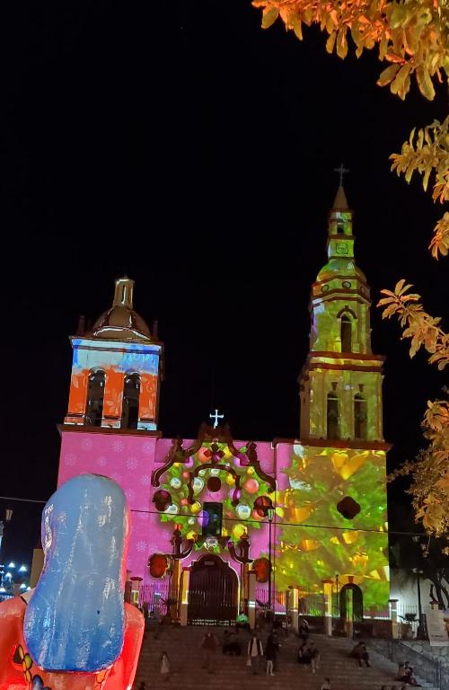 Tu espacio en el Pueblo Mágico rodeado de montañas - Chambres d'hôtes Santiago