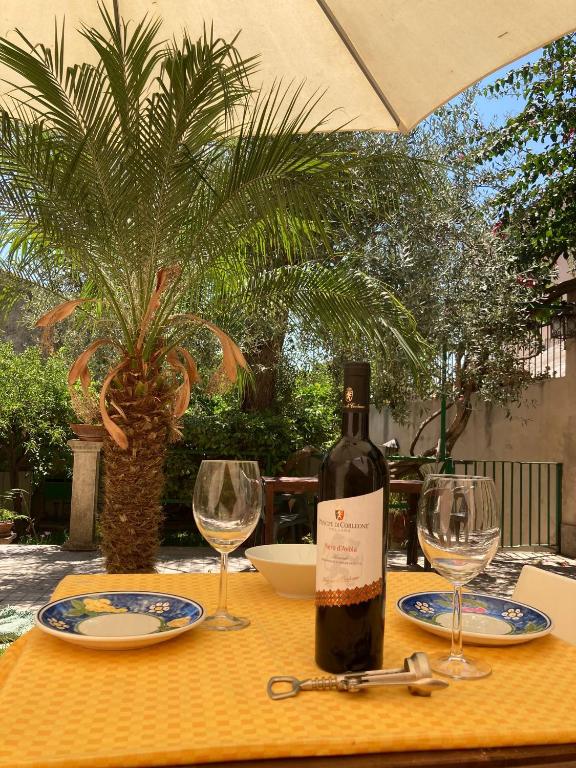 House with Garden - B&B Noto