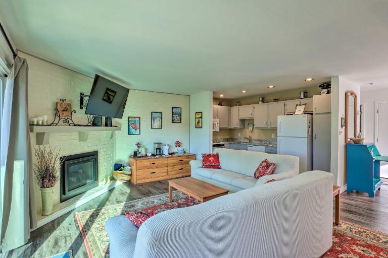 Interlaken Villa: Steps to Lodge Geneva National! - B&B Lake Geneva