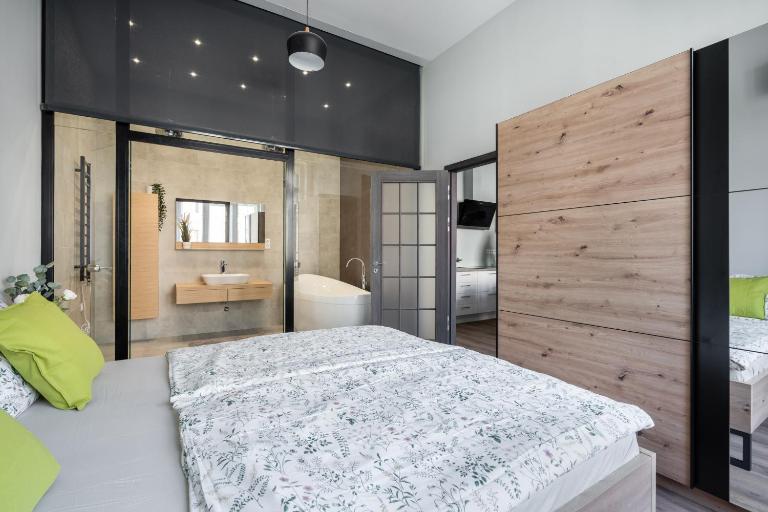 BUENOS Boutique - Superb location, AC, 2 bathrooms - B&B Budapest