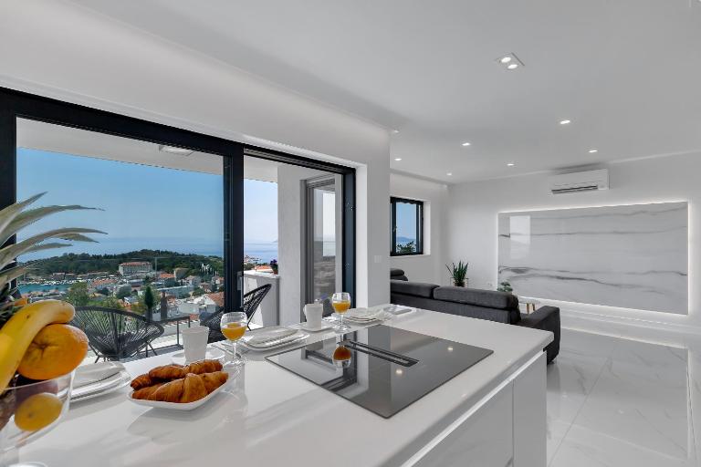 Luxury Seaview apartment Dzenan - Chambres d'hôtes Makarska