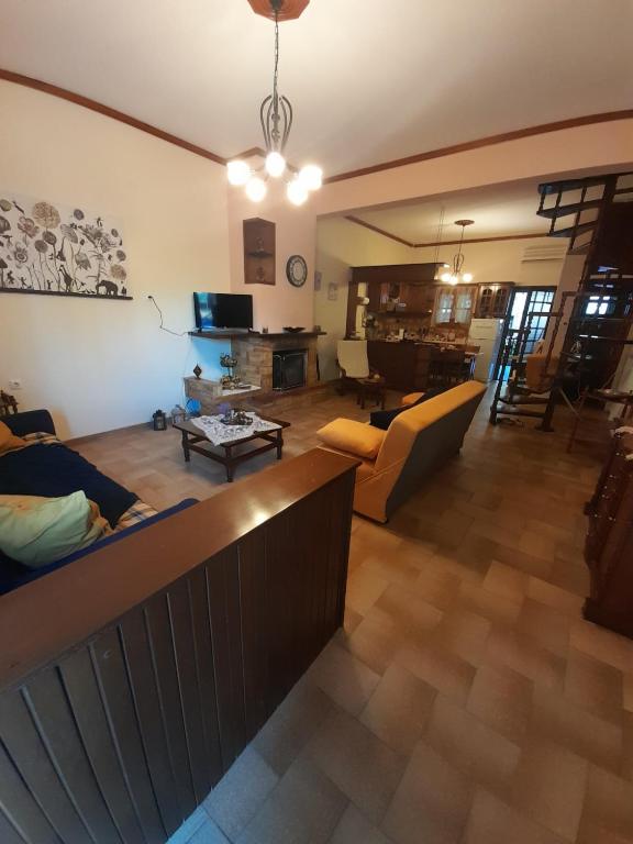 Adorable 2 floors two bedroom vacation maisonette - B&B Nea Potidaia
