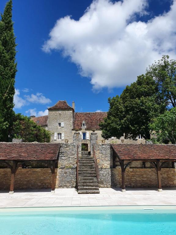 Les Pierres Lotoises - gîte les grandes pierres - Chambres d'hôtes Reilhaguet