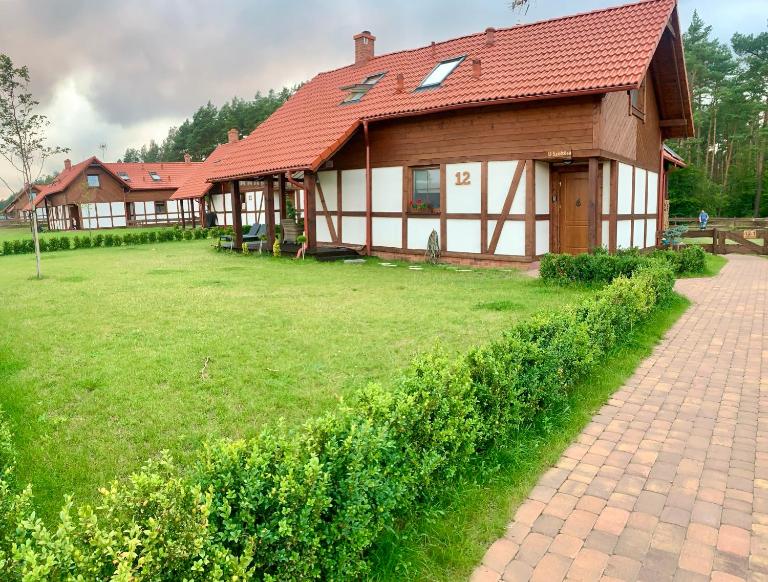 Ostoja Bukowo 12,2 chata u szôłtësa - Bed and Breakfast Borowy Młyn